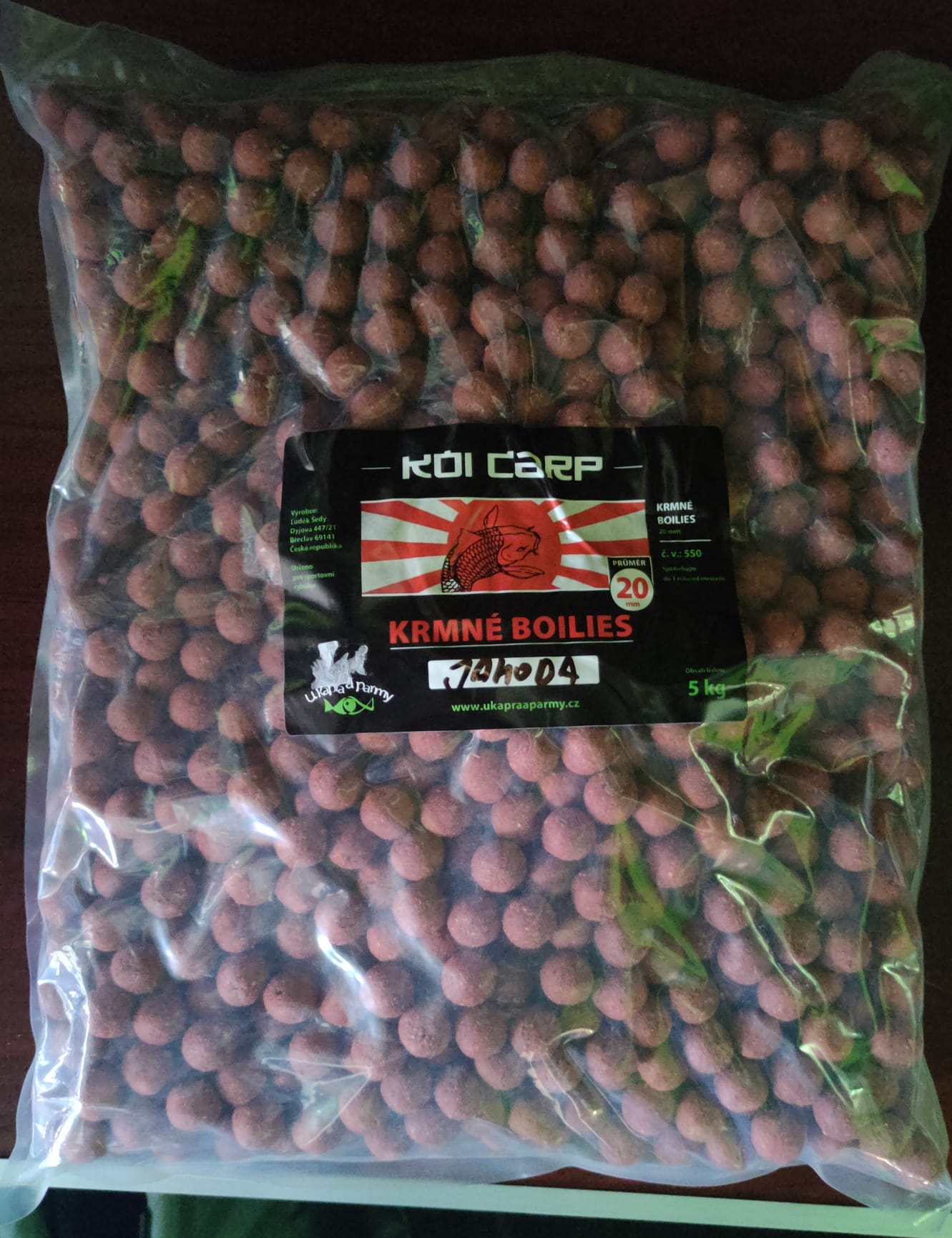 Krmné boilies KOI CARP 5kg 20 mm JAHODA